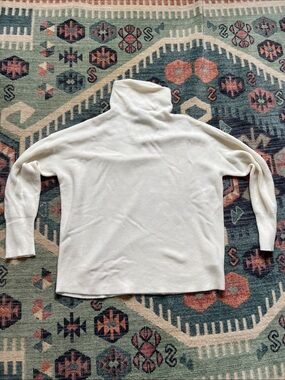 Ellen Tracy Cream Turtleneck Sweater